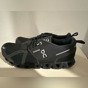 NEW Cloud 5 Waterproof Black Shoes